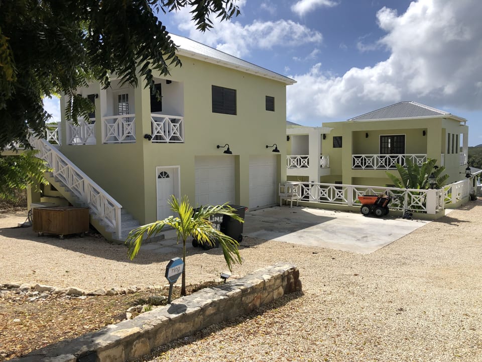 Entry Driveway.