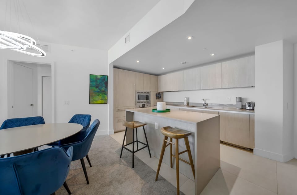 The open plan kitchen has everything you need for your stay.