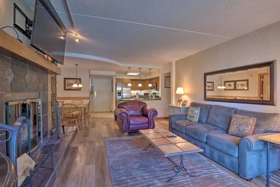 Furniture, Indoors, Living Room, Couch, Home Decor