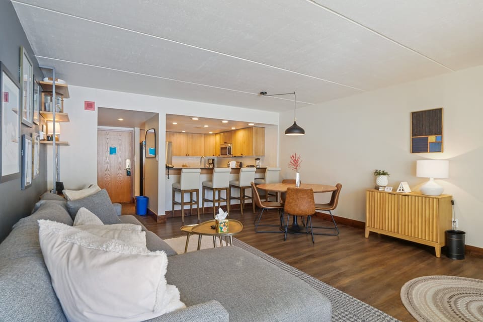 Furniture, Indoors, Living Room, Floor, Flooring