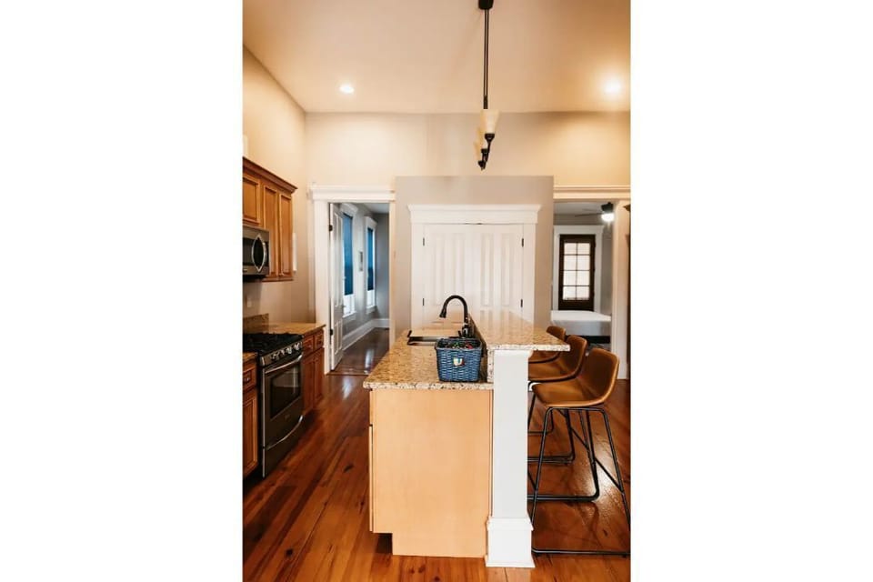 Additional seating at the Bar in kitchen