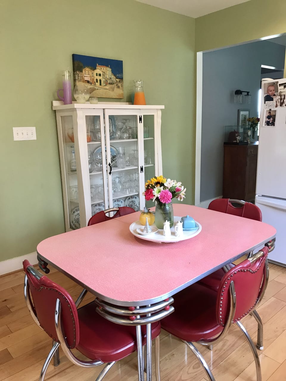 Retro kitchen table
