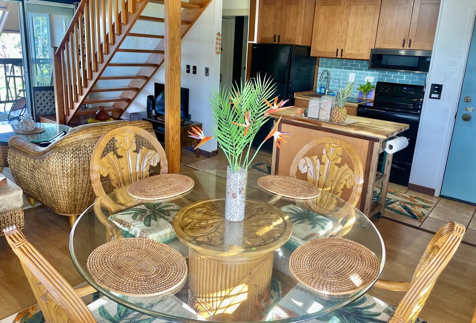 Our lovely dining area and kitchen. 