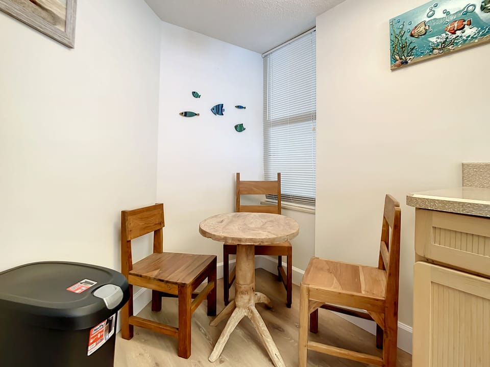 Extra chairs and space for more guests.