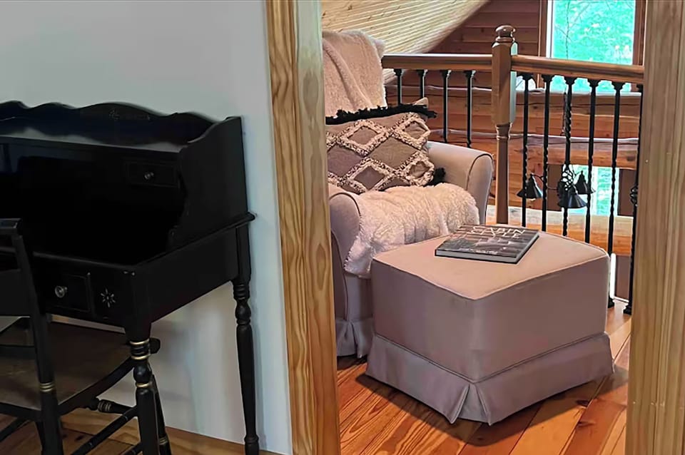 2nd Floor King Master with EnSuite. Writing Desk and Lounge Area