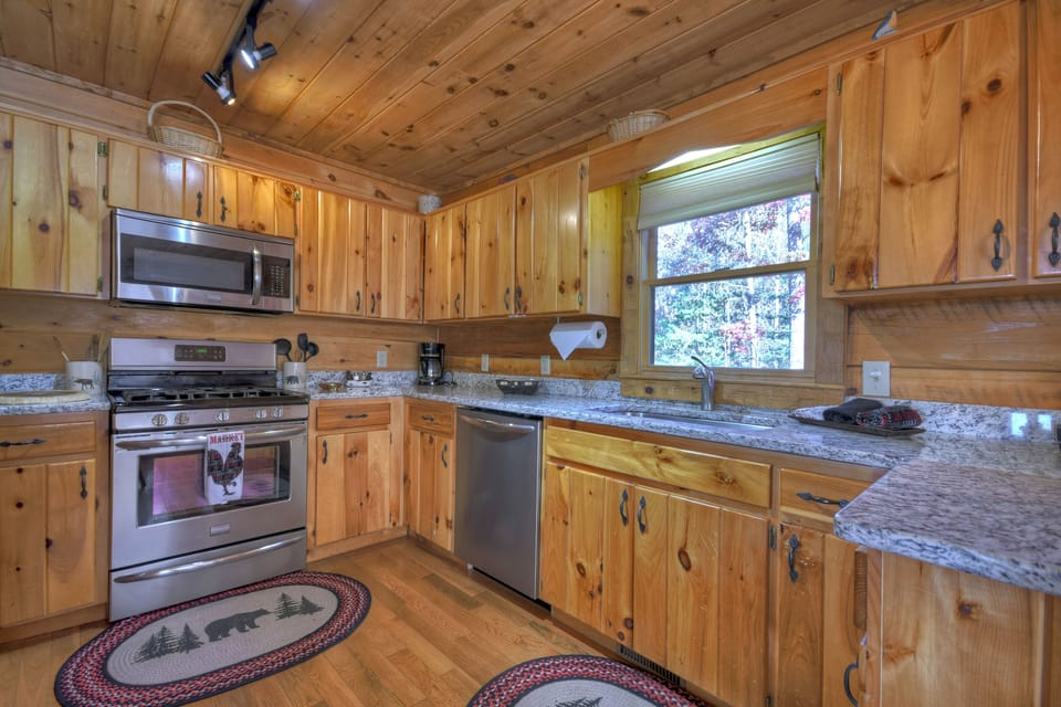 Modern Kitchen Including Stainless And Granite - Appalachian View - Blue Ridge, GA