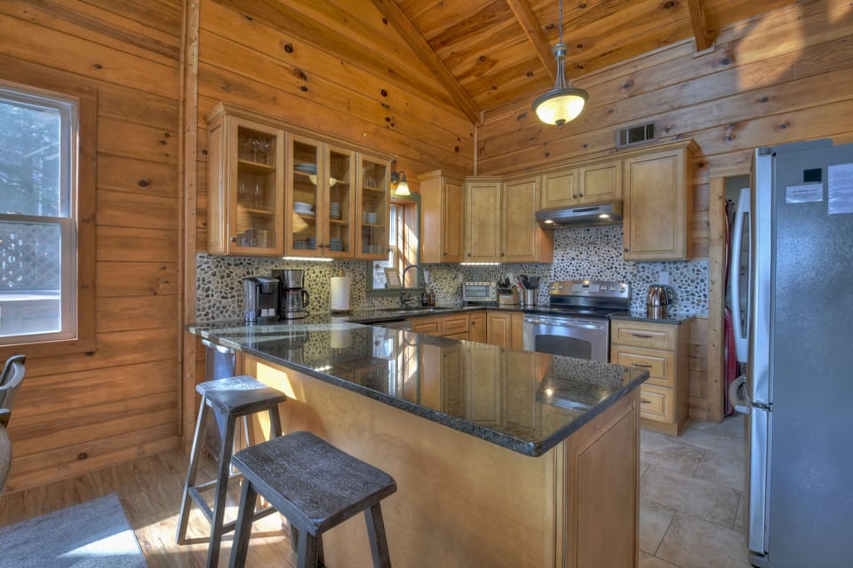 Whiskey Bear - Fully Stocked Kitchen So You Can Prepare A Wonderful Meal At This Ellijay Georgia Mountain Cabin Rental