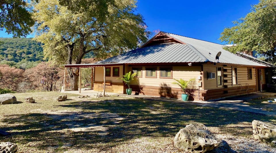 Trulove Lodge - The Lodge has views of the Frio River, mountains and cliffs.