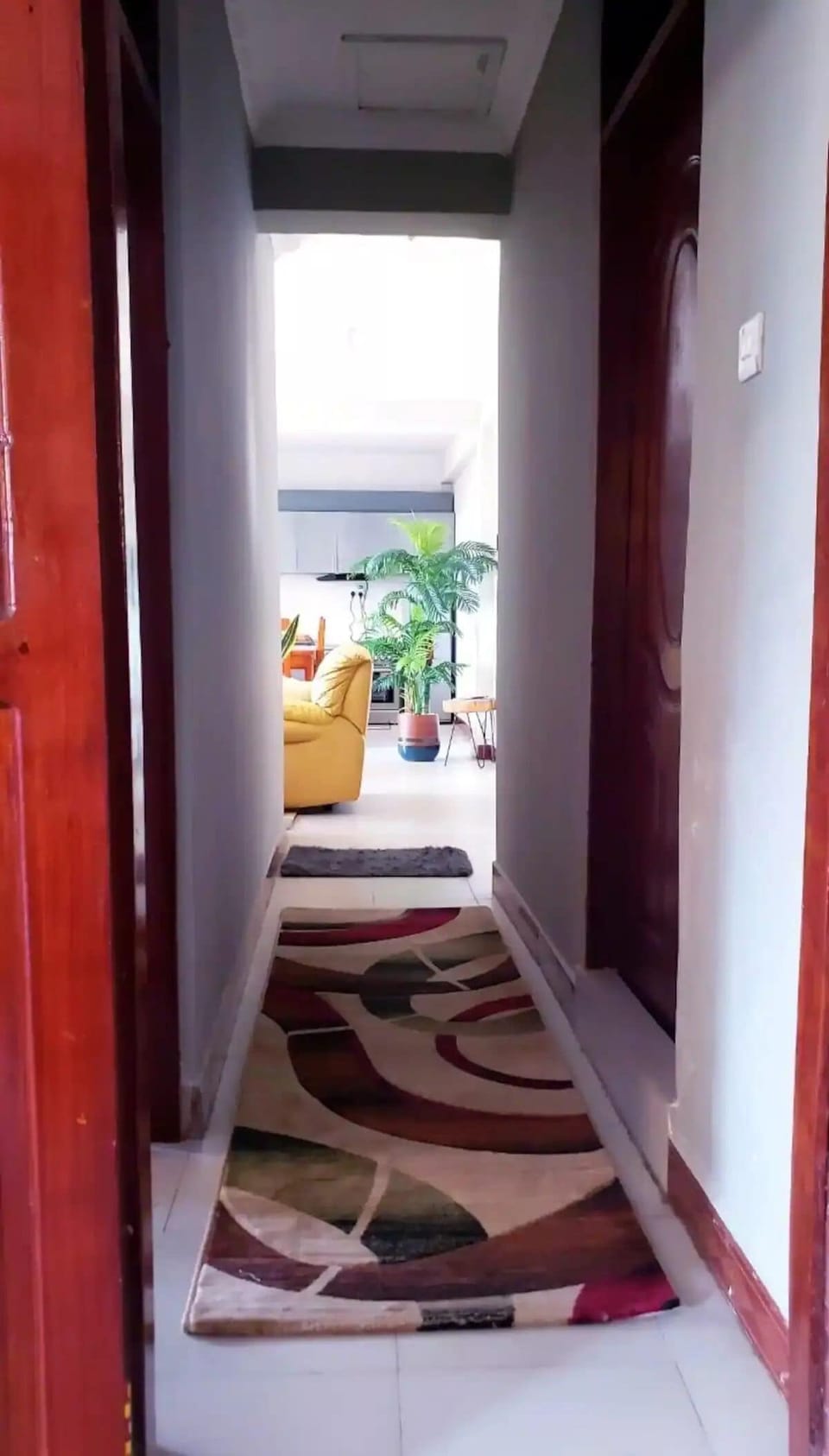 The hallway to the rooms!