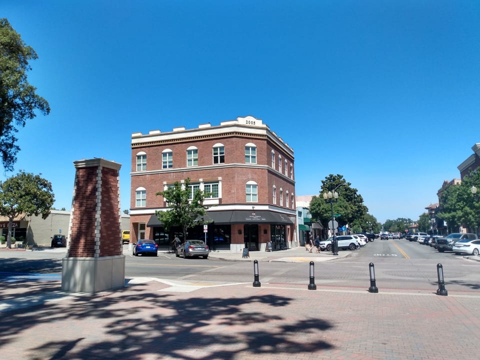 Pado Robles Downtown 