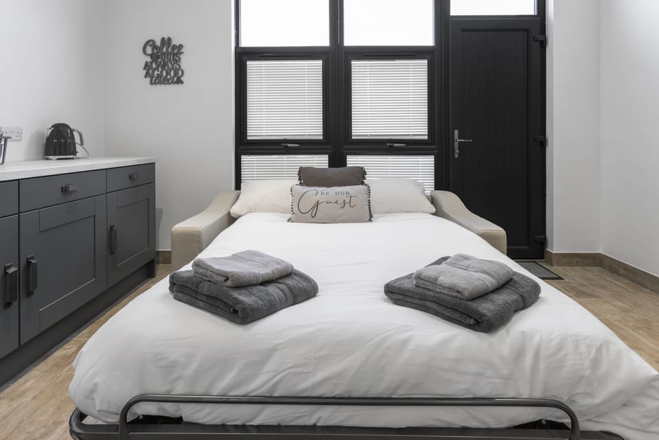 Living Room / Lounge