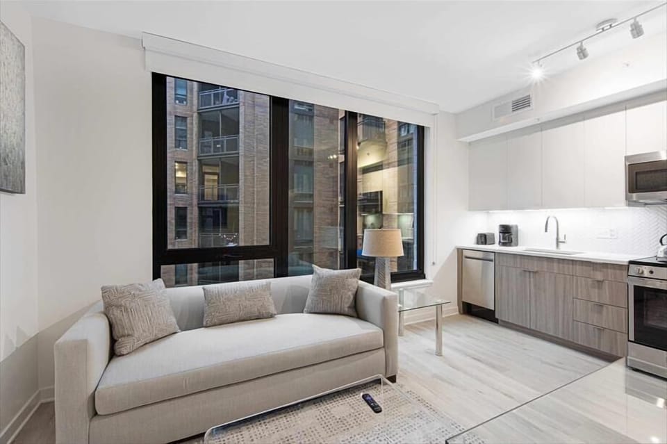 Noma Washington 1 Bedroom Living Room