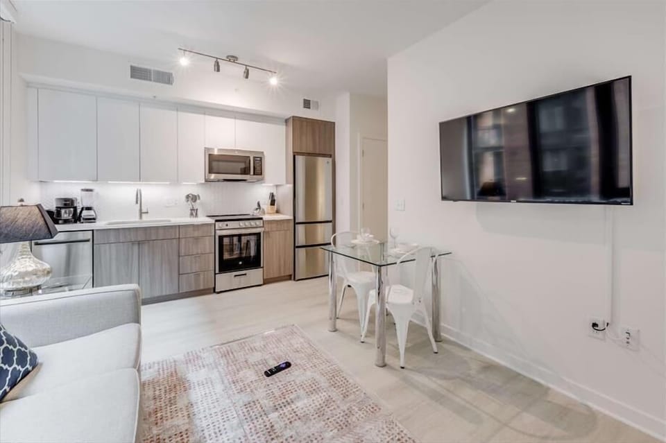 Noma Washington 1 Bedroom Kitchen