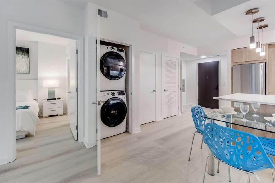 Noma Washington 2 Bedroom Washer/Dryer