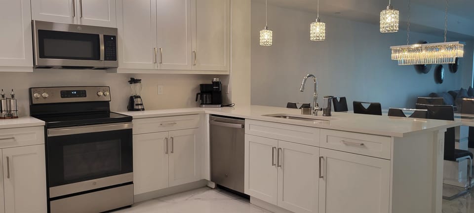 3/2 Waterview! BRAND NEW!