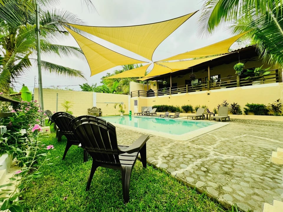 sun shades, seating and sun lounge chairs to relax 