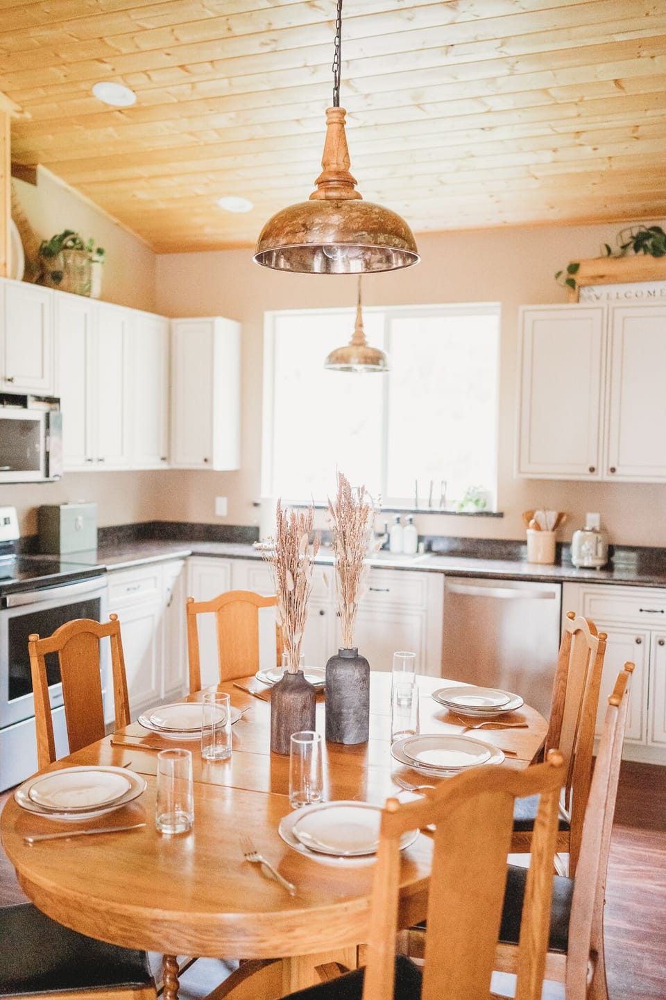 Kitchen and dining room 