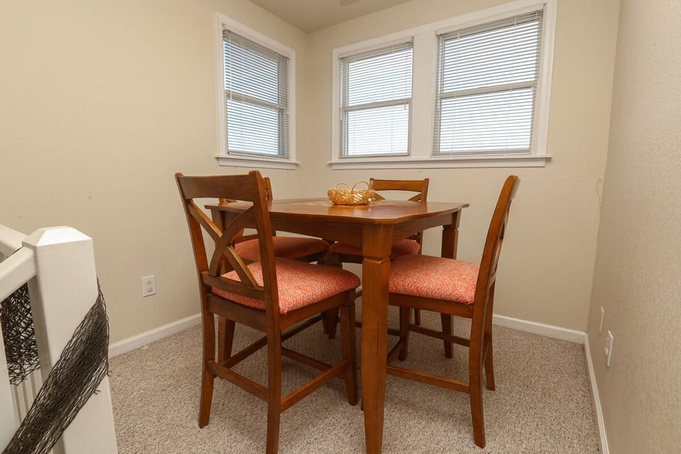 Dining 2 2023; Loft