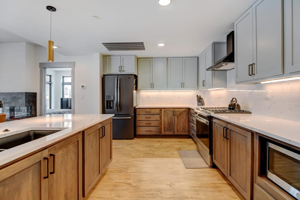 Fully Equipped Chef's Kitchen