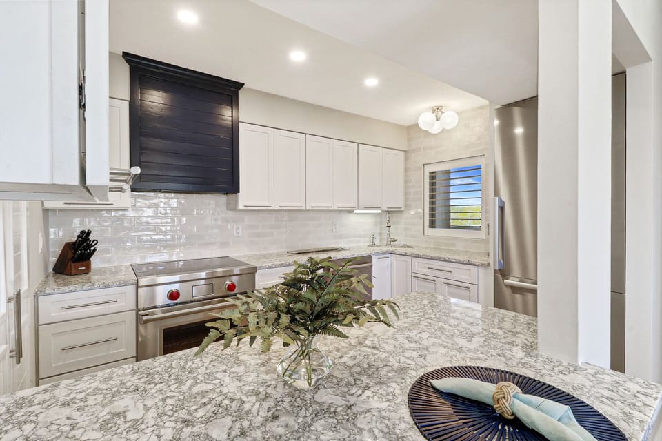 512 Shorewood | Kitchen - 512 Shorewood | Kitchen