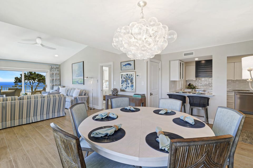 512 Shorewood | Dining Table - 512 Shorewood | Dining Table