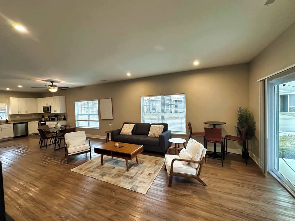 Spacious living room!