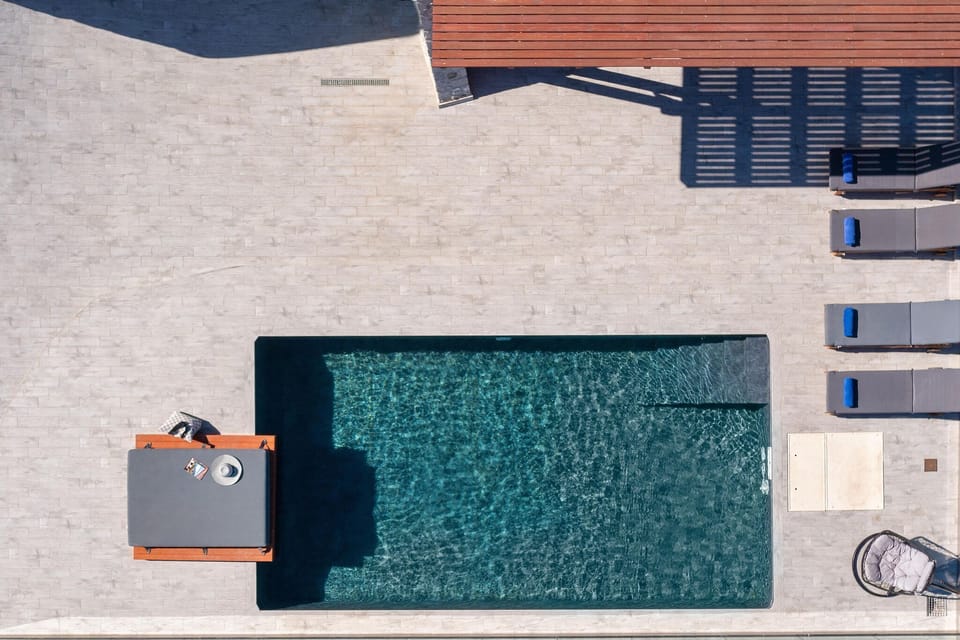 Holiday Home Swimming Pool