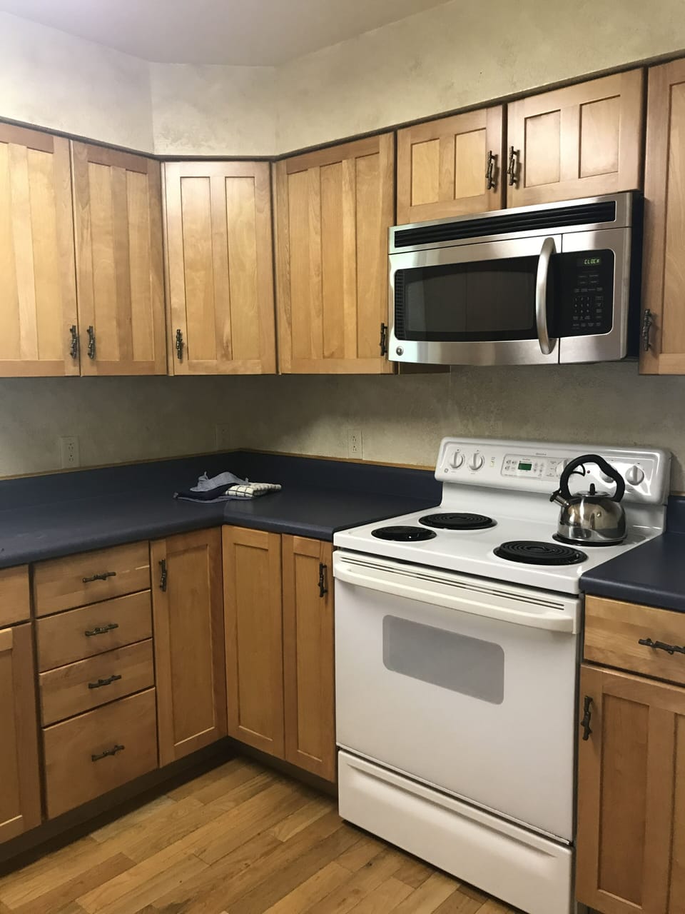 Indoors, Microwave, Oven, Kitchen, Cooktop