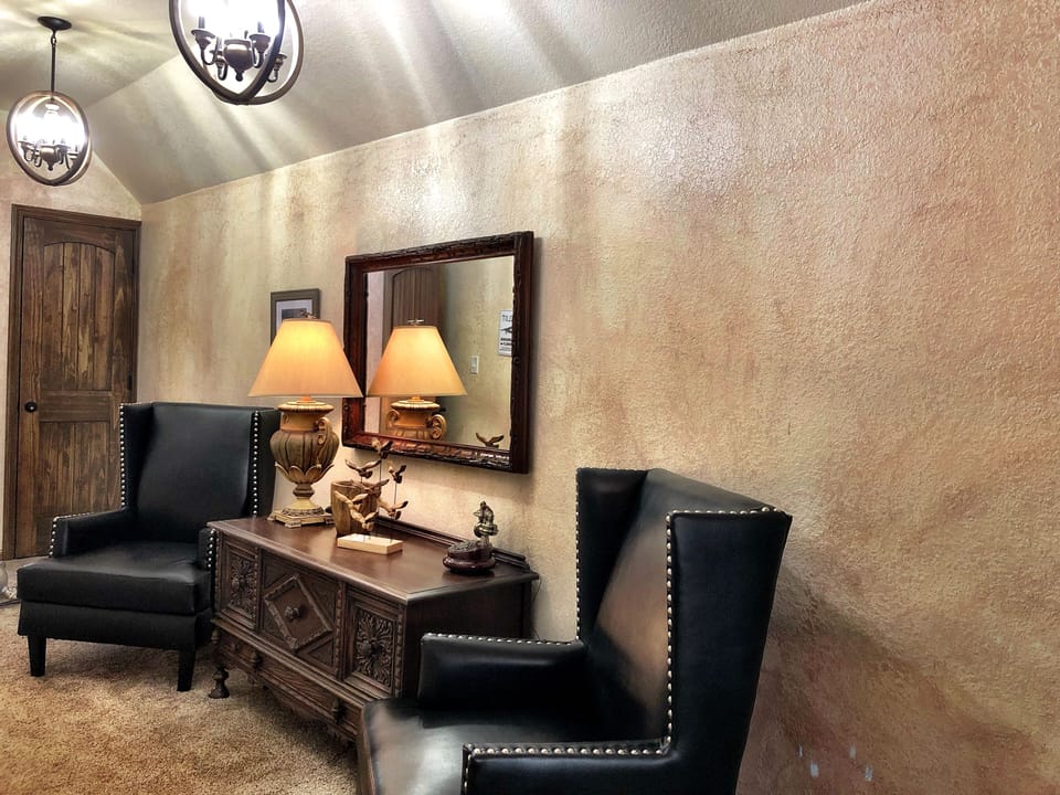 Indoors, Lamp, Furniture, Living Room, Chair