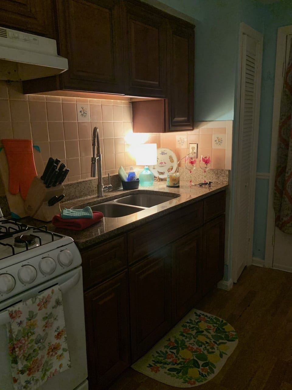 Indoors, Sink, Sink Faucet, Kitchen, Home Decor