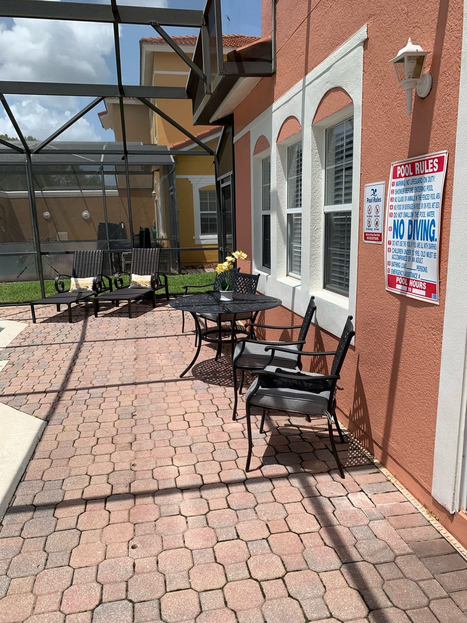 Outdoor dining