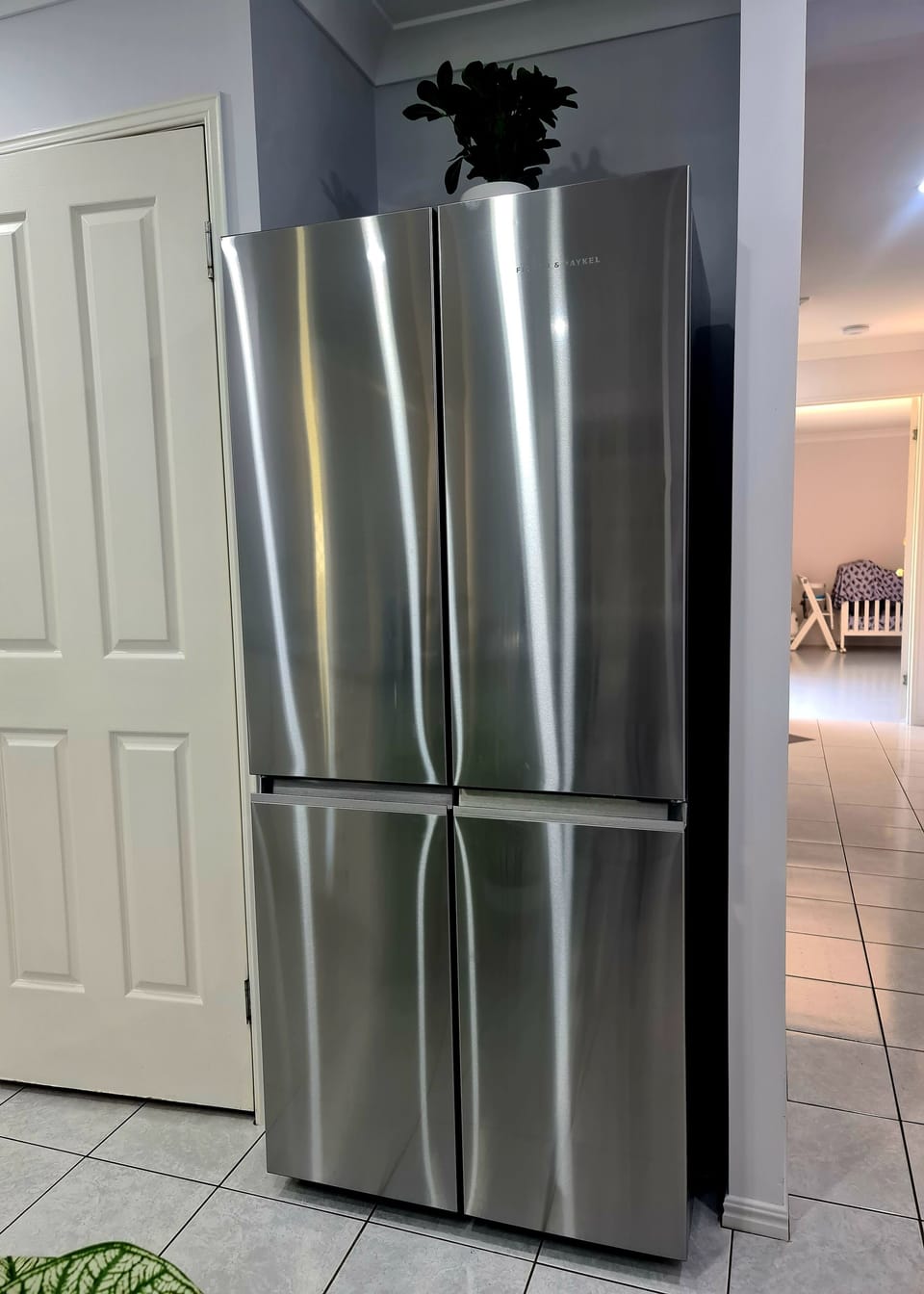 Family sized refrigerator 