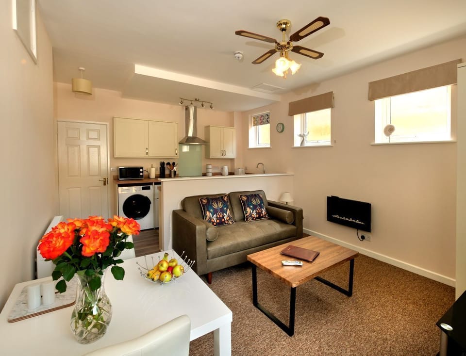 Hillview Apartment Living Dining Kitchen