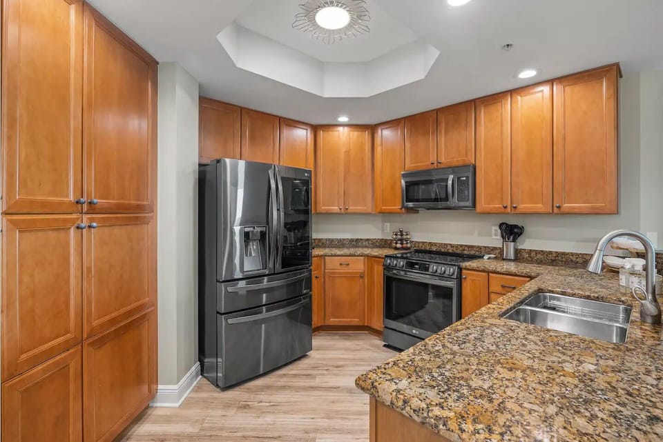 Full size kitchen