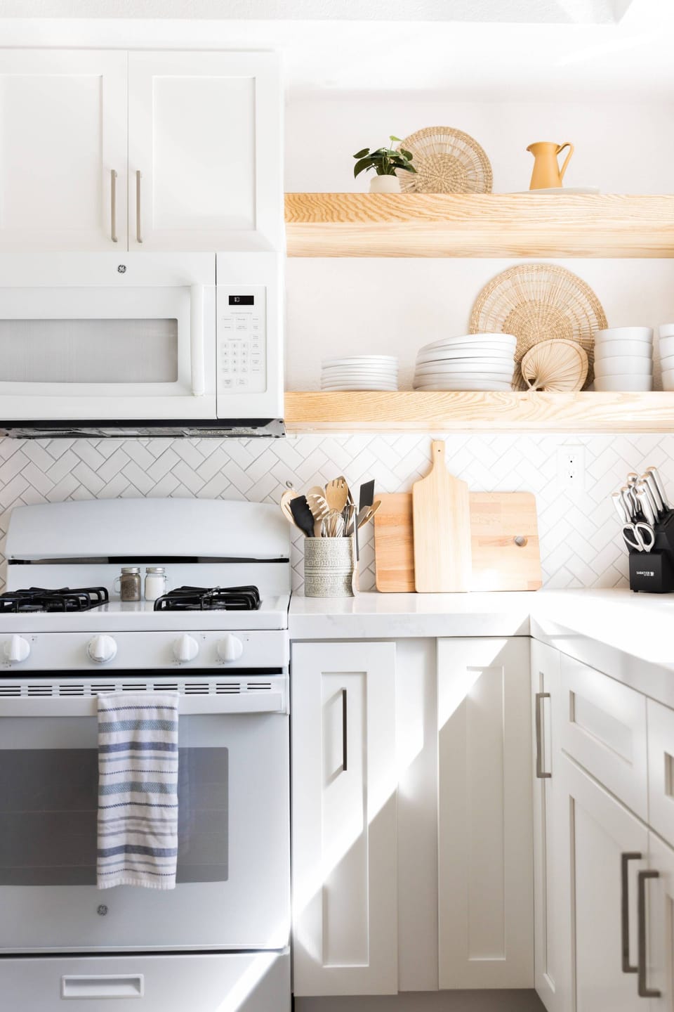 Stylish and newly remodeled kitchen