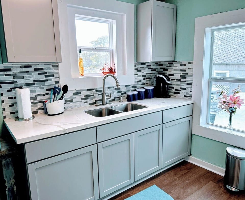 Equipped kitchen

