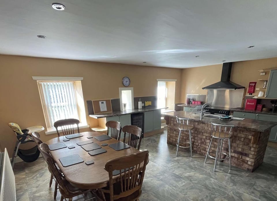 Large Kitchen Diner