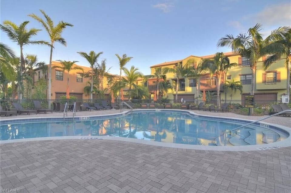 Private Quad Pool