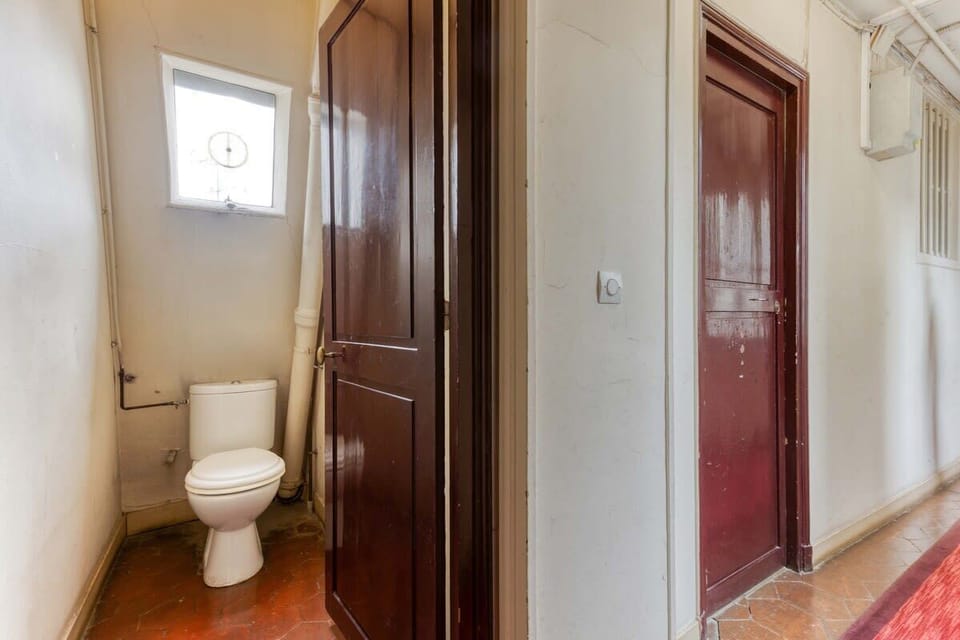 Separate WC from the unit - at the same floor