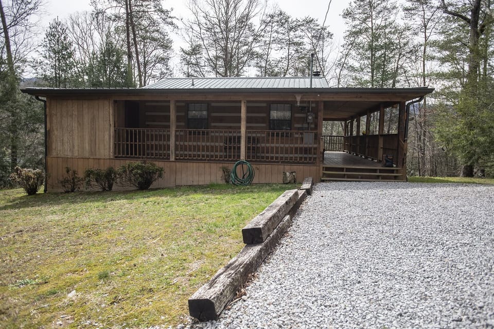 Welcome to Mountain Dreams Cabin - A guest favorite!