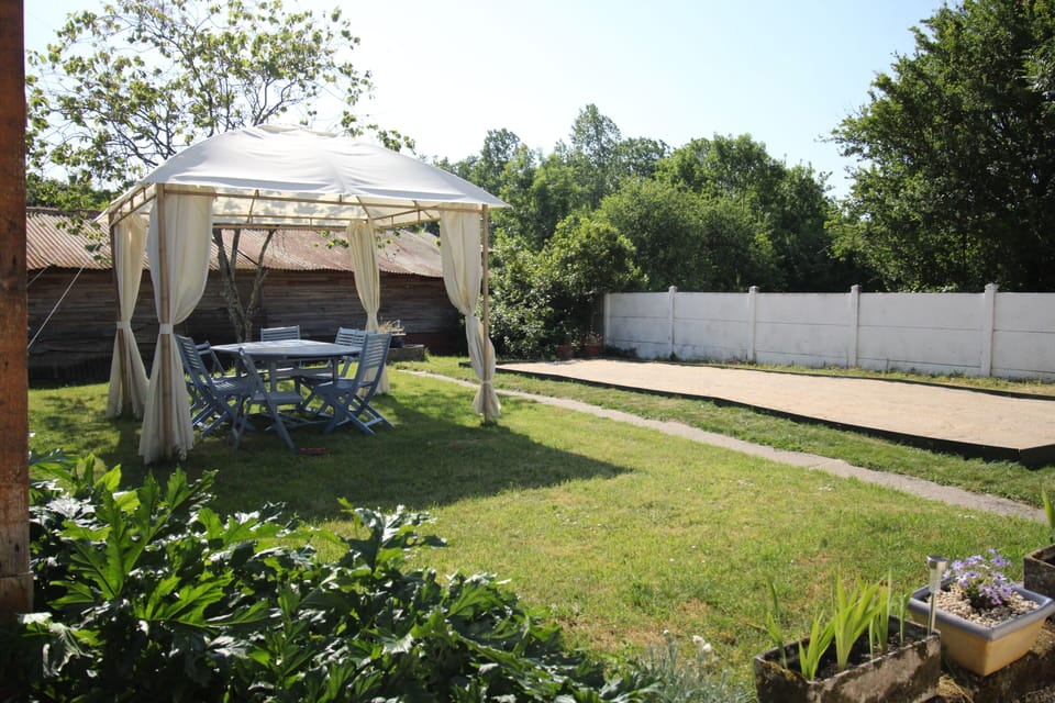Garden with boules pitch