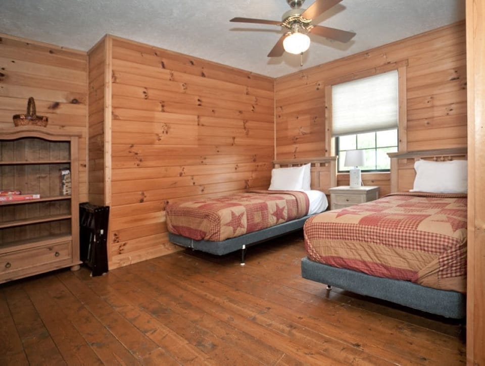 Loft Sleeping Area with 2 Twin Beds.