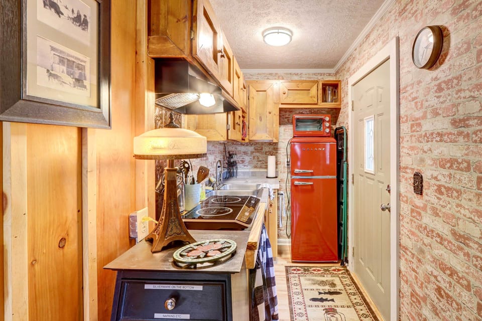 Kitchen | Cooking Basics Supplied