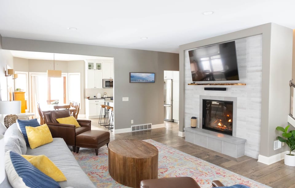 Main Level - Living Room