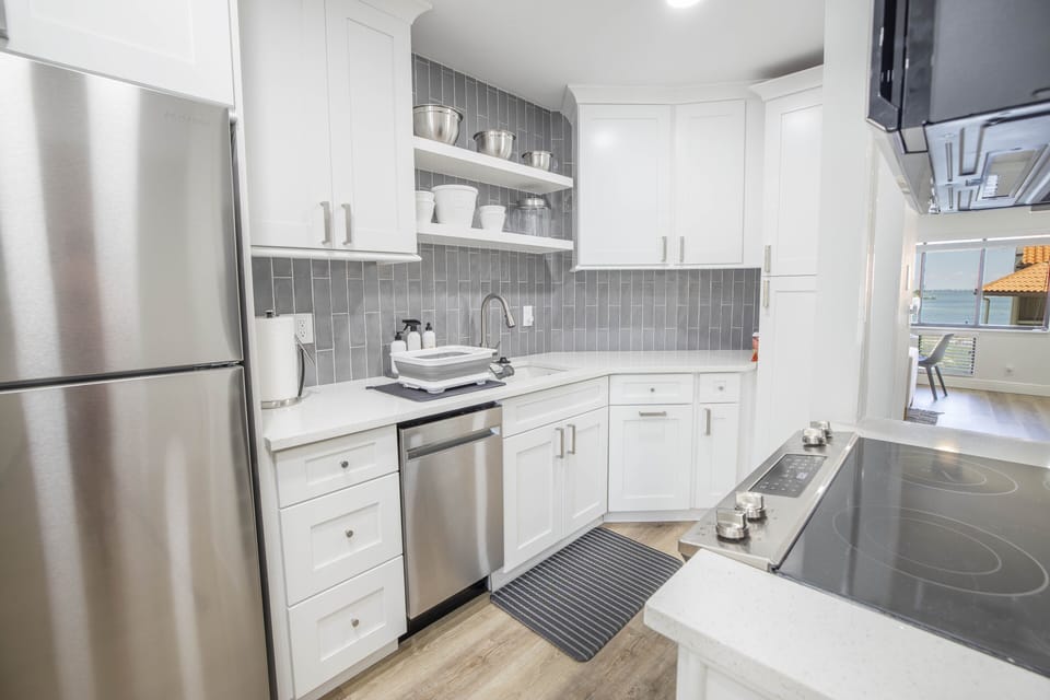 Fully Stocked Cooks Kitchen