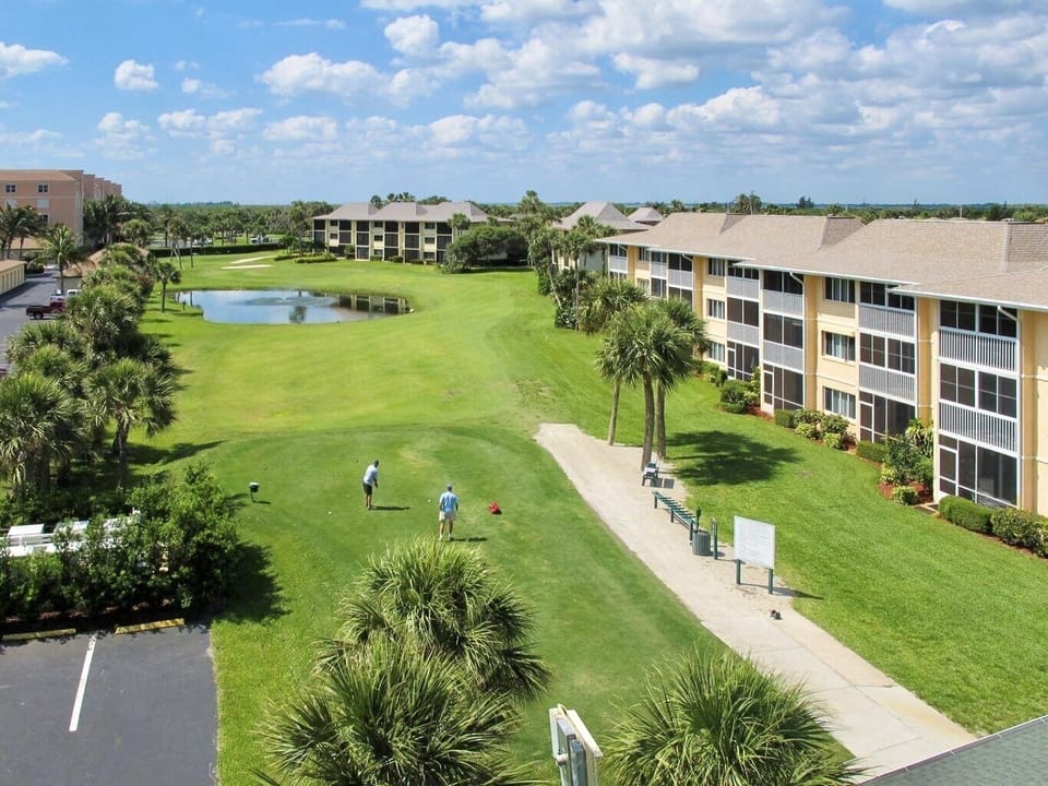 9 hole par 3 Golf Course
