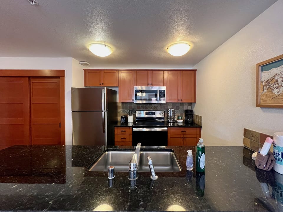 Fully stocked w/ dishes and all cooking supplies.