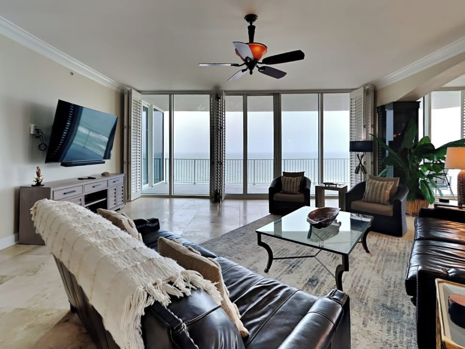 Welcome to Mediterranean #1002W