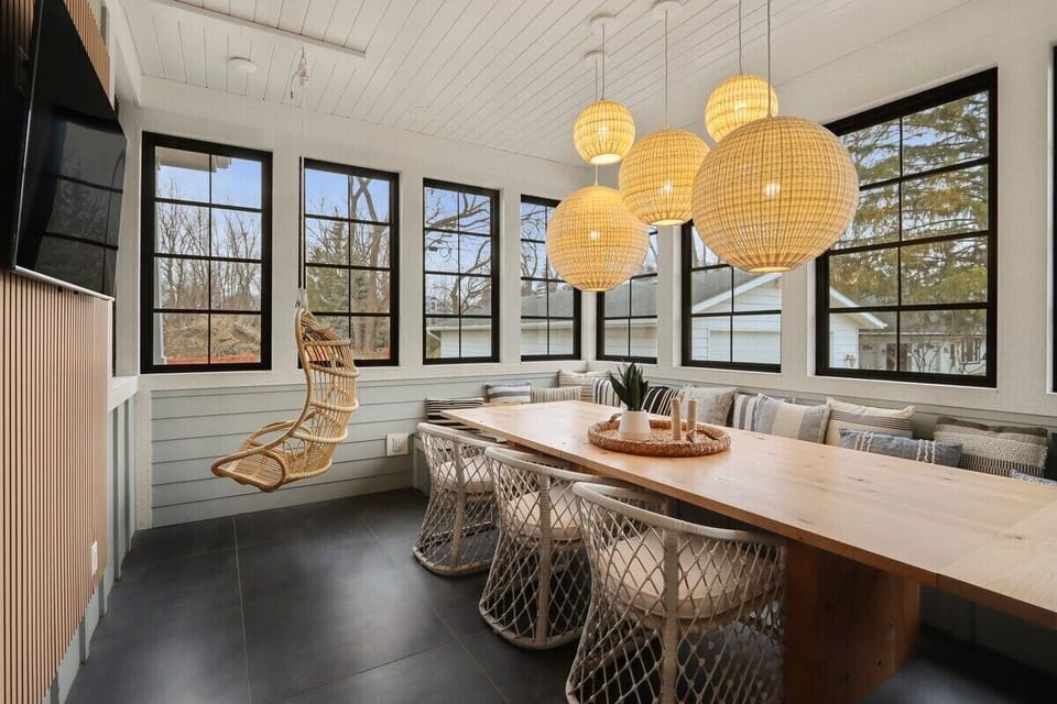 Enjoy Summer dining off the pool, hot tub area