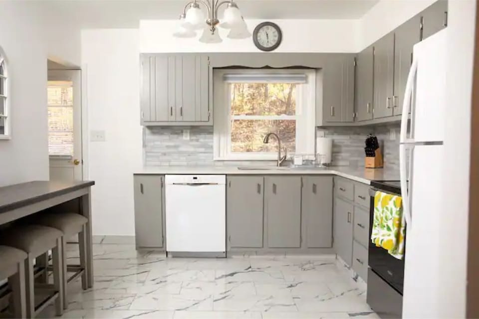 Fully functional kitchen ready for your use